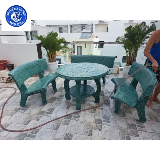 Bàn ghế đá màu tròn  xanh