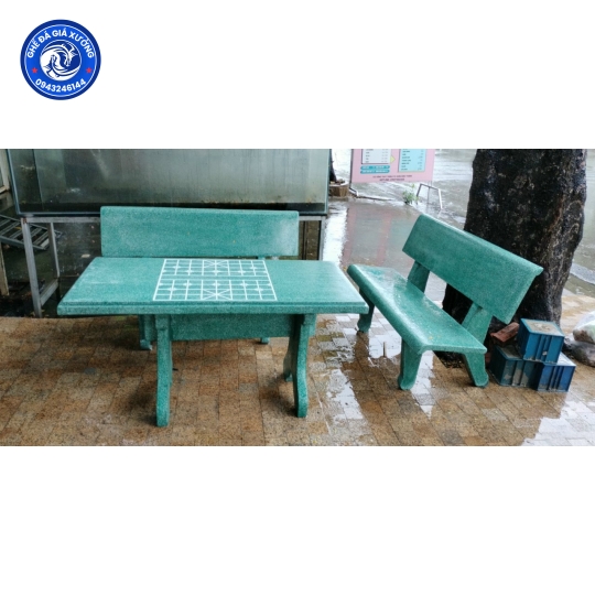Bàn ghế đá màu xanh 2 ghế tựa 