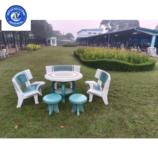 Bàn ghế đá tròn trắng xanh 