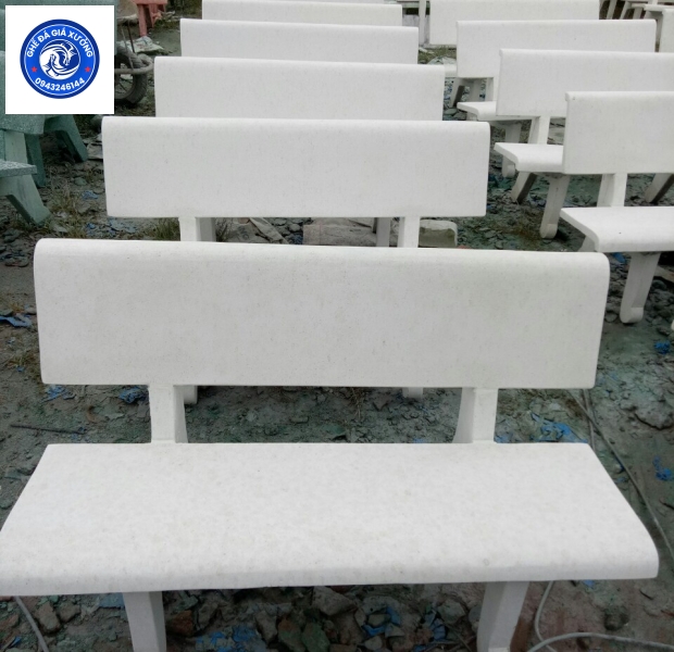 Ghế đá mài màu trắng
